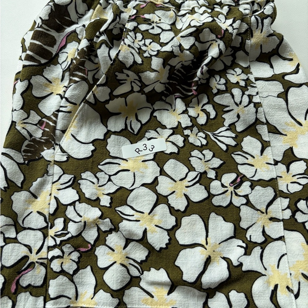 R33, Women’s Olive Green Floral Print Shorts